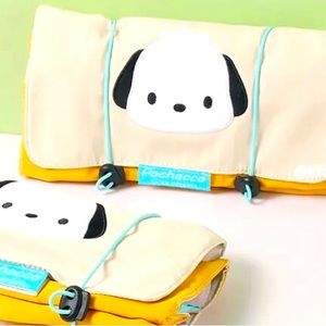Sanrio Characters
Pochacco Makeup /Toiletry Travel bag
